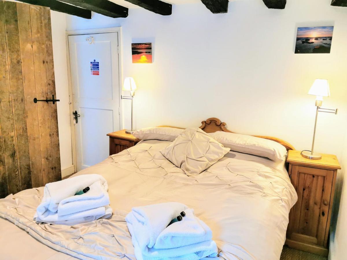 The Darlington Hotel Camelford Exteriör bild